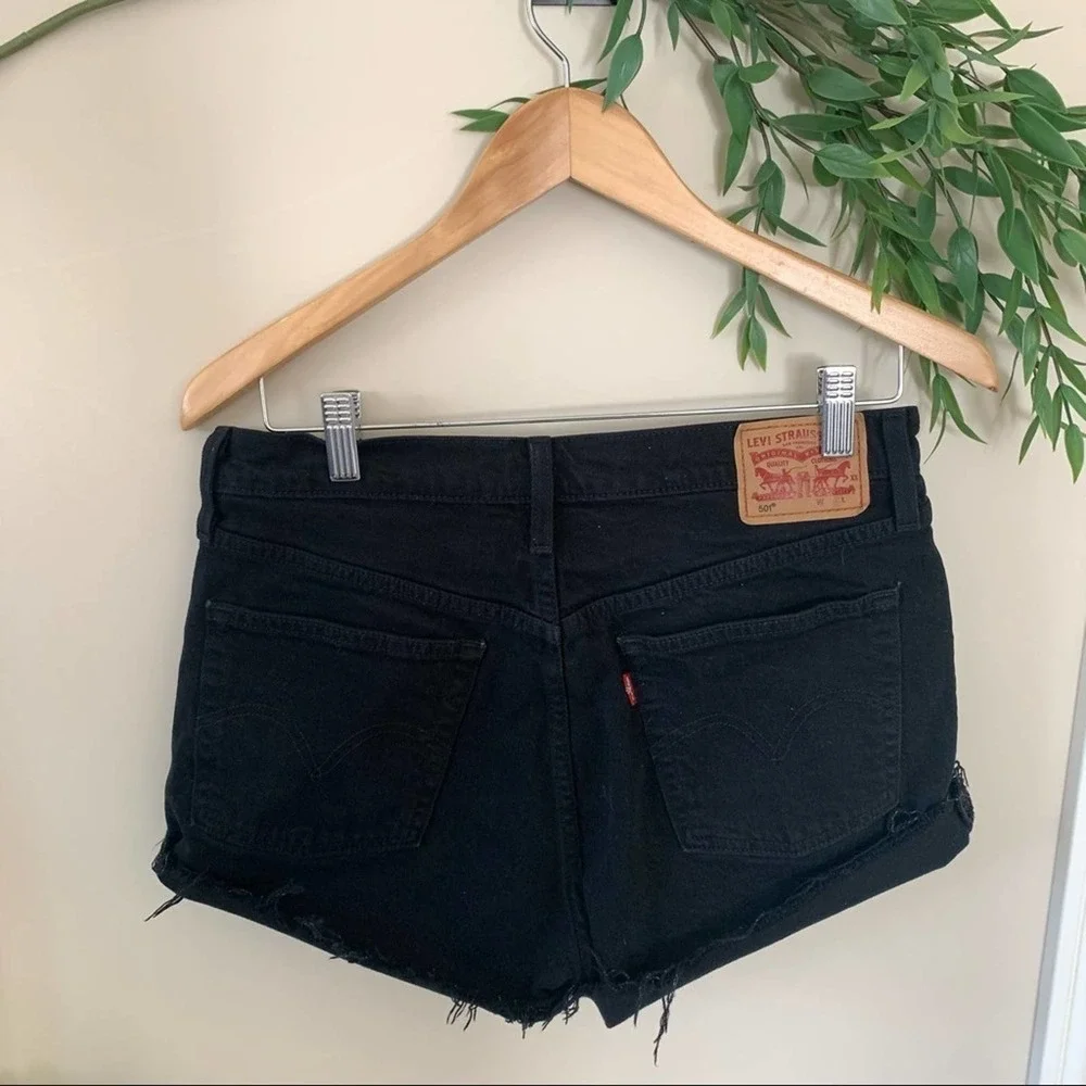 Levis 501 Rolled up distressed jean‎ Shorts. Sz 28
